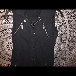 💛 Zip/Button Up Vest